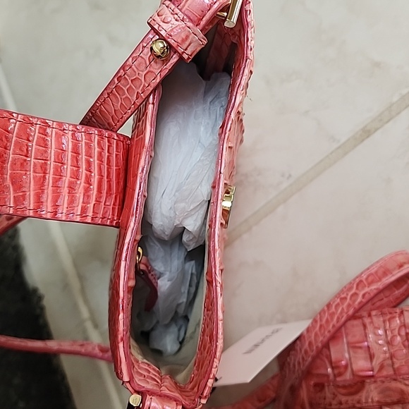 π©· π©· BRAHMIN Marley PINK PUNCH Crossbody & PINK PUNCH Credit Card Wallet π©· π©· - Picture 3 of 11